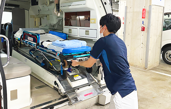 搬送業務の様子